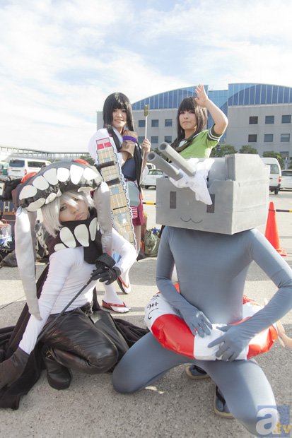 pg电子模拟器:哈里王子脱衣派对全裸抱辣妹 英王室证实照片为真(图2) pg模拟器导航